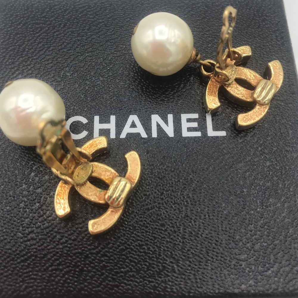 Chanel Pearl Rhinestone Drop Dangle Earrings CC - Picture 15 of 16